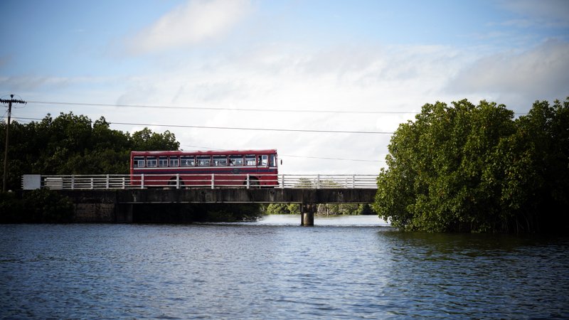 Bus-in-Sri-Lanka