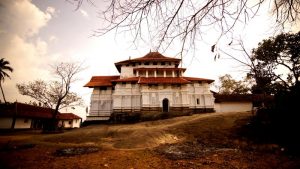 Lankatilaka-temple